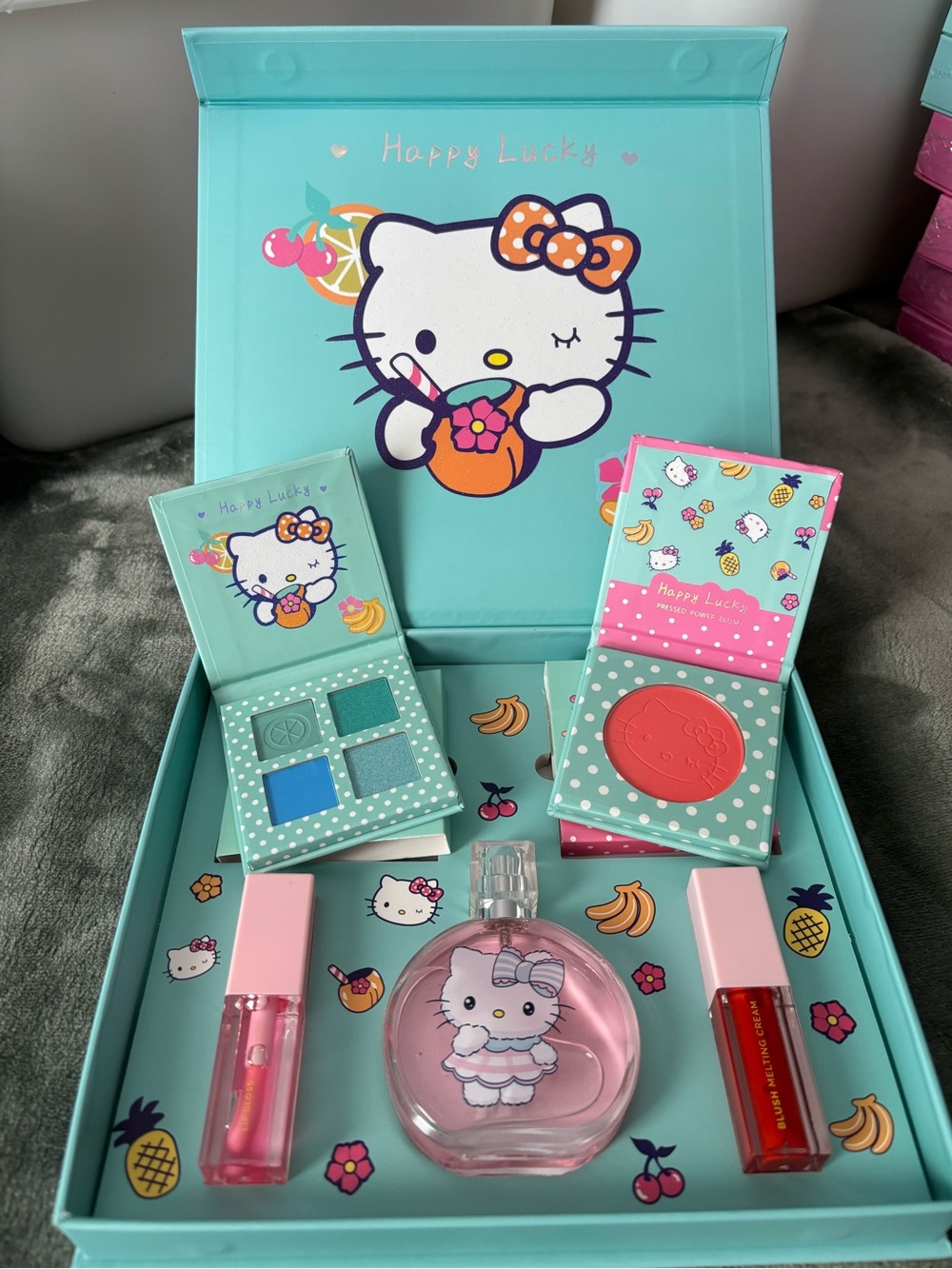 Hello Kitty Makeup and Fruity Scented Perfume Set!